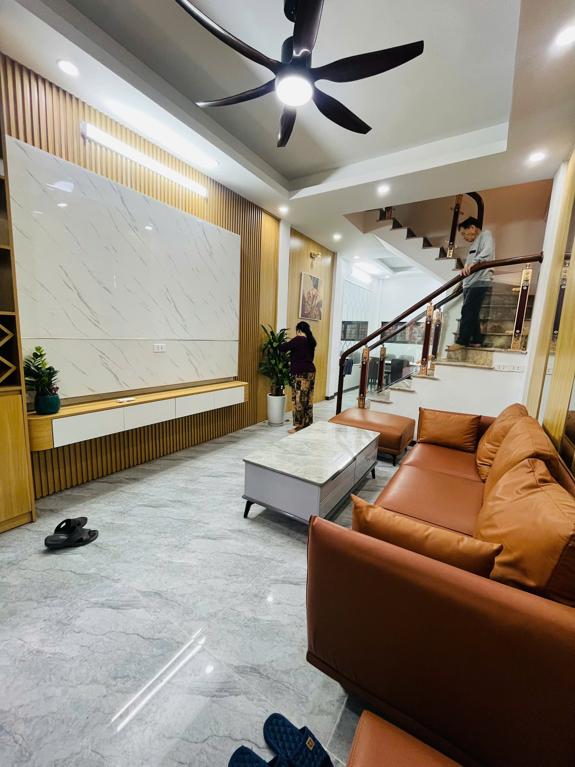 Cho thuê nhà Đại Từ Full đồ 4 tầng x 40m2, 4 ngủ, 12 Triệu Full đồ ở gia đình vào ngay - Ảnh chính